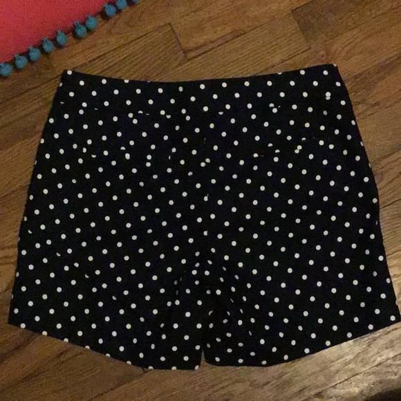 NWT! J.Crew Polka Dot shorts, Size 0 - Picture 2 of 4